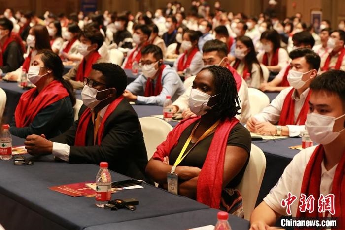 第十六屆“聯(lián)合國(guó)教科文組織孔子教育獎(jiǎng)”9月27日晚在山東曲阜揭曉。梁犇 攝