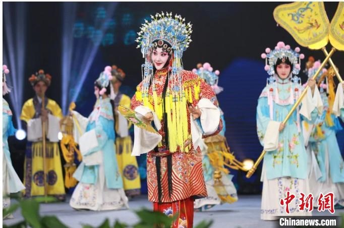 圖為，漢劇《貴妃醉酒》演出現(xiàn)場(chǎng) 武漢文旅局供圖