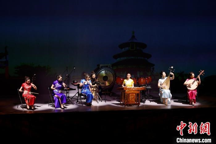 6日，“相約北京”奧林匹克文化節(jié)暨第22屆“相約北京”國際藝術節(jié)在京開幕?！?lt;a target='_blank' href='/'>中新社</a>記者 富田 攝