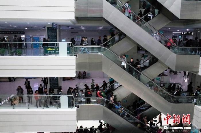 資料圖：某醫(yī)院門診樓。 <a target='_blank' href='/'>中新社</a>記者 殷立勤 攝&#xA;