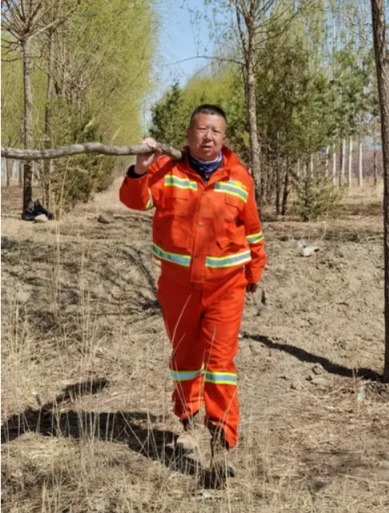 世界地球日，不忘治沙人3389.png