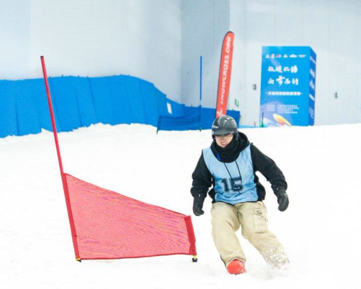 1763971896530667.jpg 滑雪3.jpg