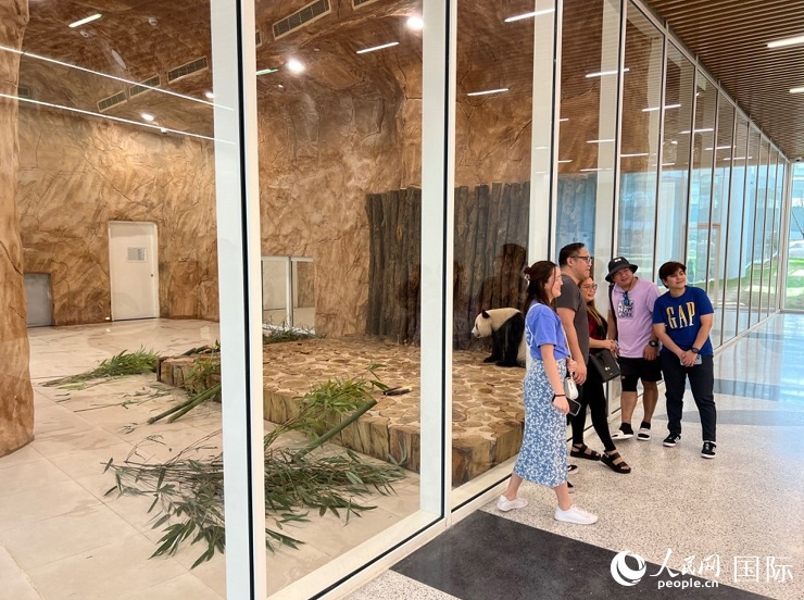 當(dāng)?shù)赜慰团c“四?！焙嫌啊Ｈ嗣窬W(wǎng)記者 張志文攝