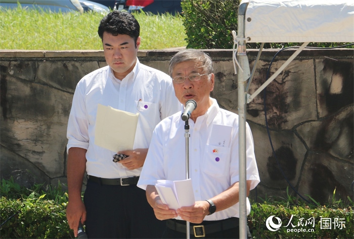 藤澤市市長(zhǎng)鈴木恒夫在紀(jì)念儀式上致辭。人民網(wǎng) 許可攝