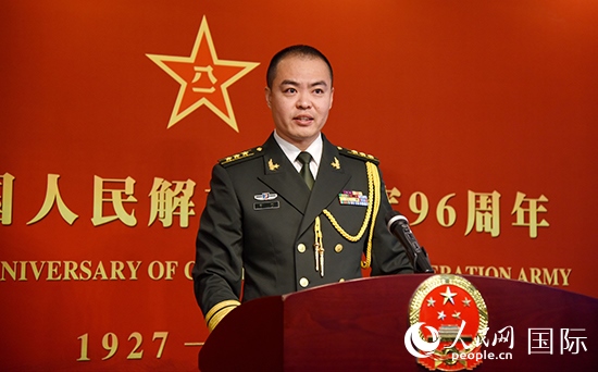 中國(guó)駐瑞典大使館李珂副武官致辭。人民網(wǎng)記者 殷淼攝