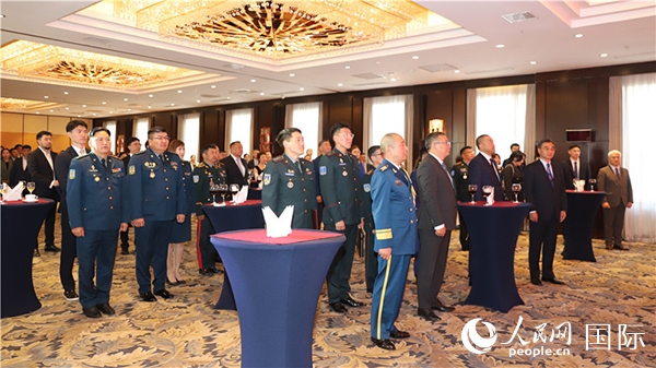 中國駐蒙古國使館慶祝建軍96周年招待會(huì)現(xiàn)場(chǎng)。人民網(wǎng)記者 霍文攝