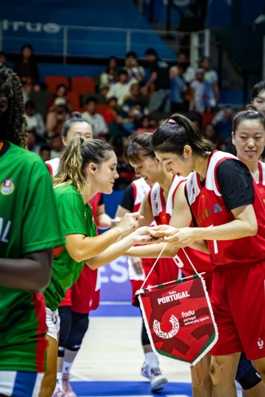 28日，成都大運(yùn)會(huì)女籃項(xiàng)目葡萄牙隊(duì)對(duì)戰(zhàn)中國(guó)隊(duì)。 受訪者供圖