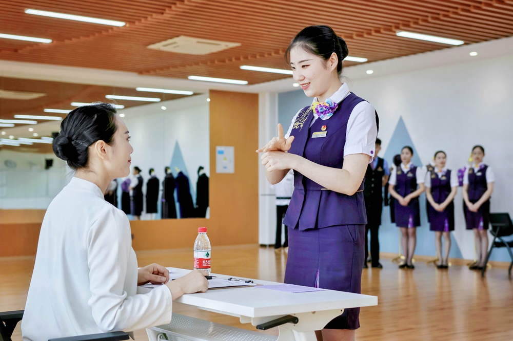 手語培訓與考核。