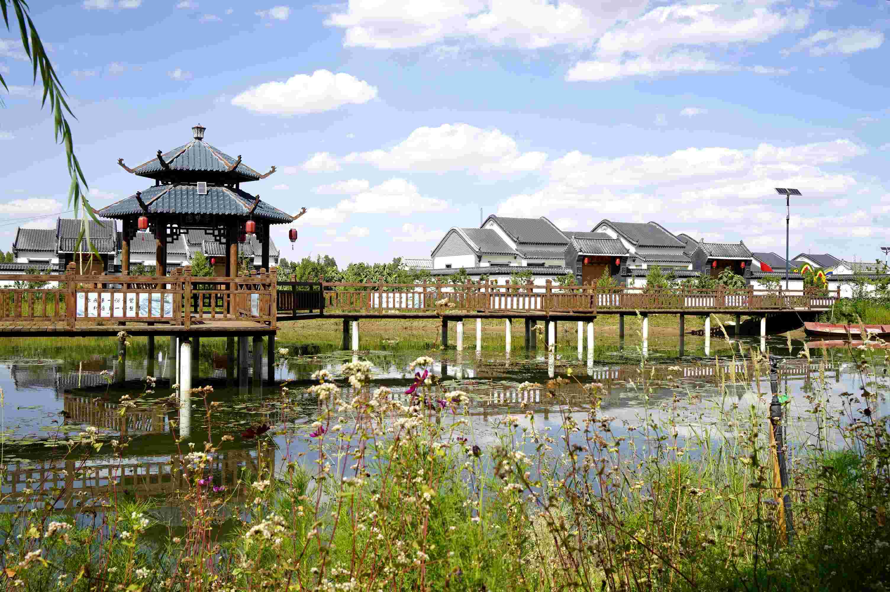 黃家堡村，筑夢新居。張文博攝
