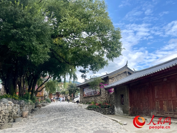 玉湖村村景。人民網(wǎng) 周靜圓攝