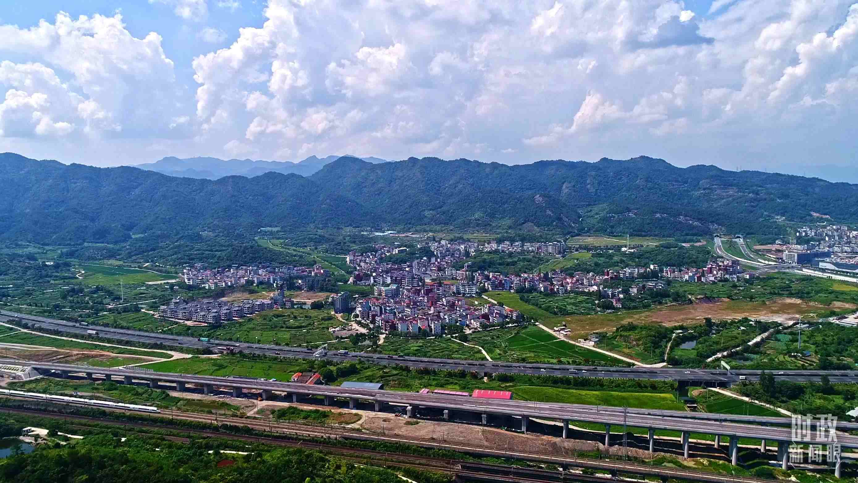 △李祖村航拍。（總臺央視記者范凱拍攝）