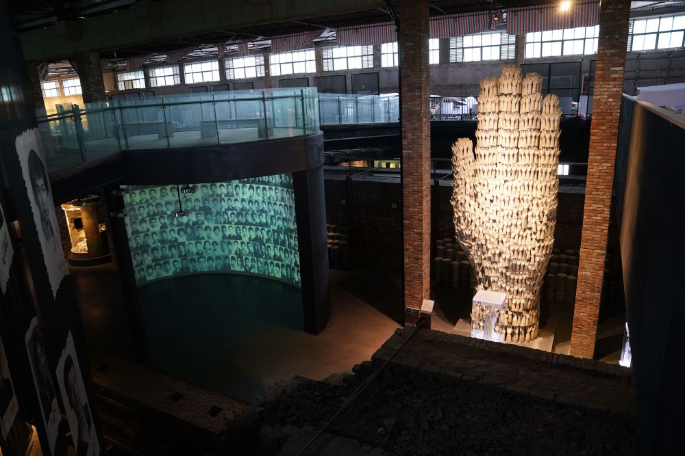 ↑這是景德鎮(zhèn)陶瓷工業(yè)遺產(chǎn)博物館內(nèi)景（2023年5月16日攝）。