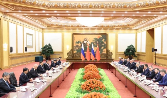 10月18日中午，國家主席習(xí)近平在北京人民大會堂同來華出席第三屆“一帶一路”國際合作高峰論壇的俄羅斯總統(tǒng)普京舉行會談。新華社記者 姚大偉 攝