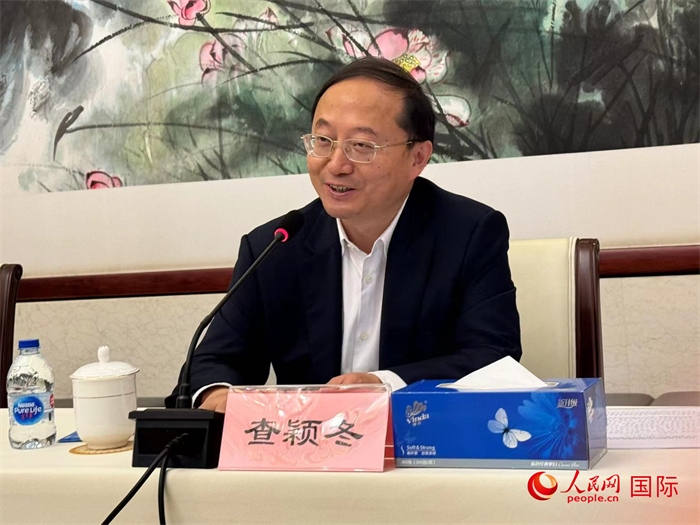 10月31日，蘇州市人民政府副市長(zhǎng)查穎冬在第五屆中法文化論壇媒體吹風(fēng)會(huì)上講話。（人民網(wǎng) 謝瑩攝）