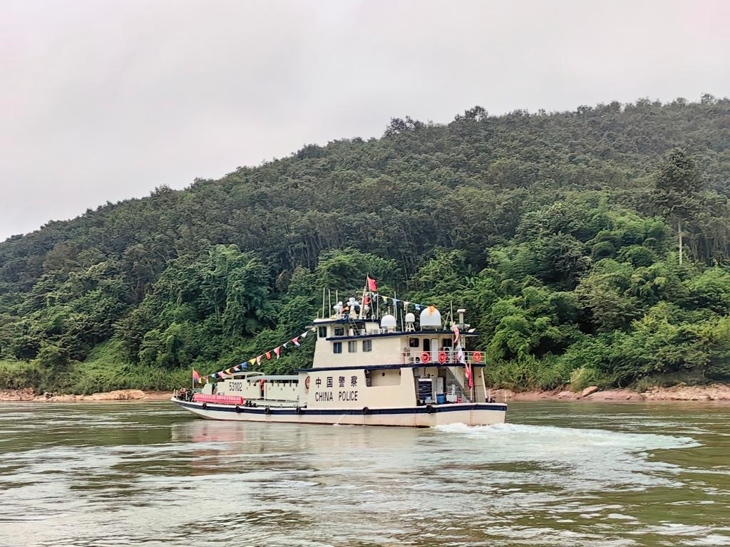 中方53102艇途經(jīng)關(guān)累港水域。（云南省公安廳水上巡邏總隊供圖）