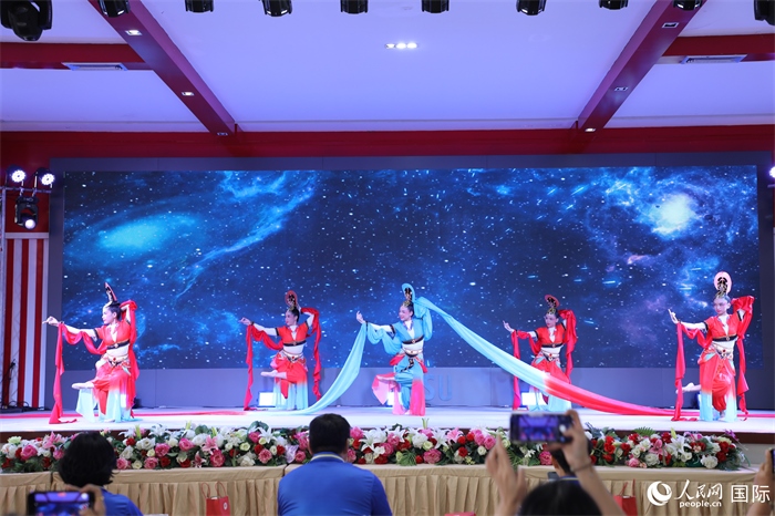 才藝表演環(huán)節(jié)。人民網(wǎng)記者 孫廣勇攝