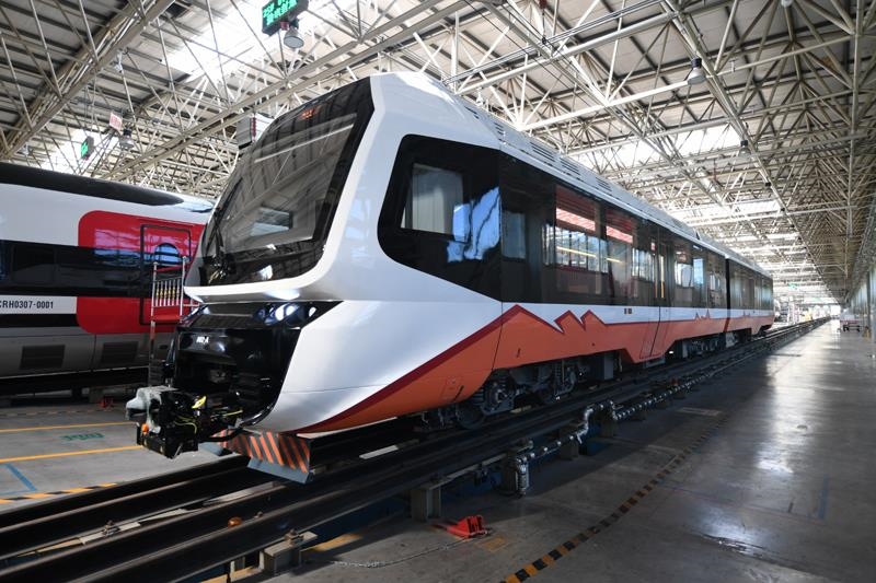△2023年6月6日，中國(guó)中車出口阿根廷新能源輕軌車輛首列車在中車唐山公司下線。