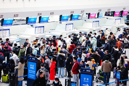2024年春運首日，大興機場預計保障進出港旅客13.59萬人次。大興機場供圖