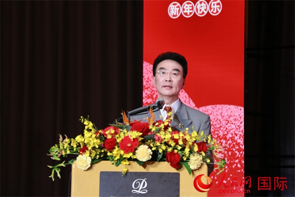 在日中國企業(yè)協(xié)會會長王家馴致辭。人民網(wǎng) 許可攝