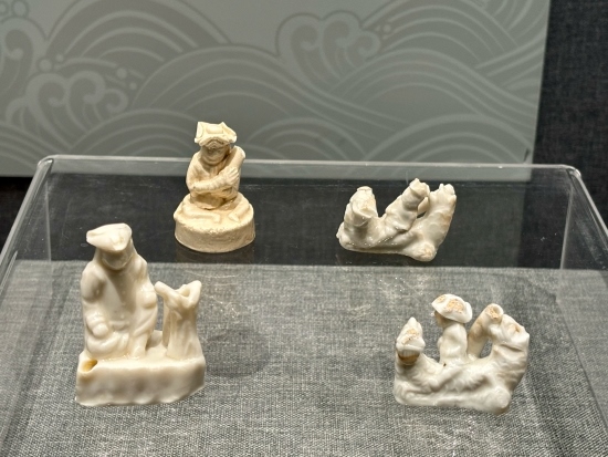 德化縣陶瓷博物館陳列的荷蘭人口哨。人民網(wǎng)記者 金慧慧攝