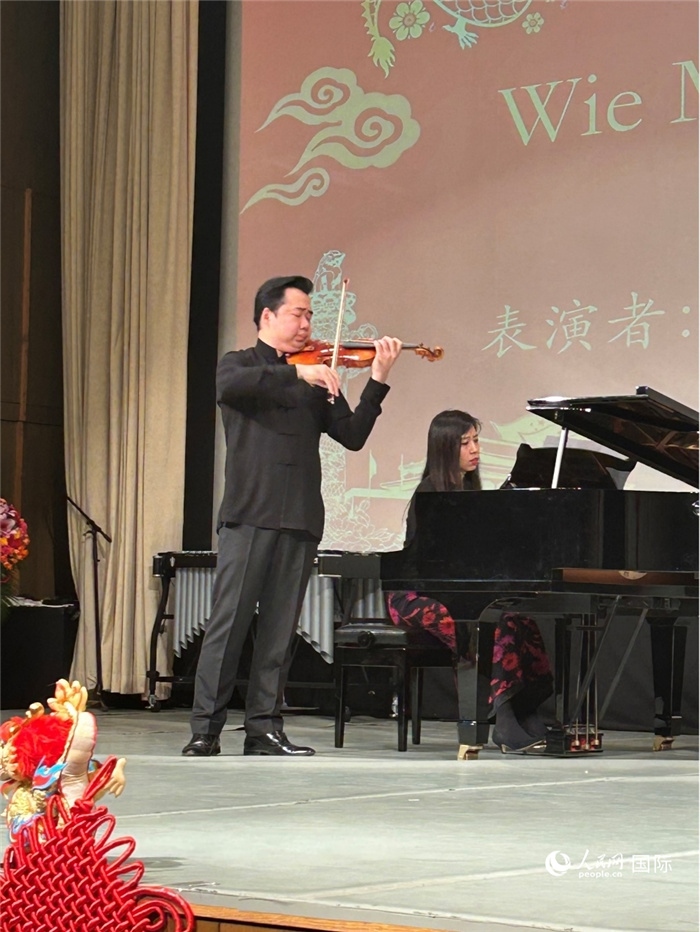 小提琴獨(dú)奏《Wie Melodien zieht es mir》《新春樂》，表演者：寧峰、韓卉菁（鋼琴伴奏）