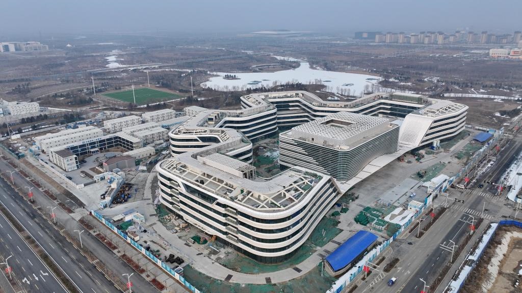 2月6日，建設中的中國衛(wèi)星網絡集團有限公司雄安新區(qū)總部（無人機照片）。新華社記者 牟宇 攝
