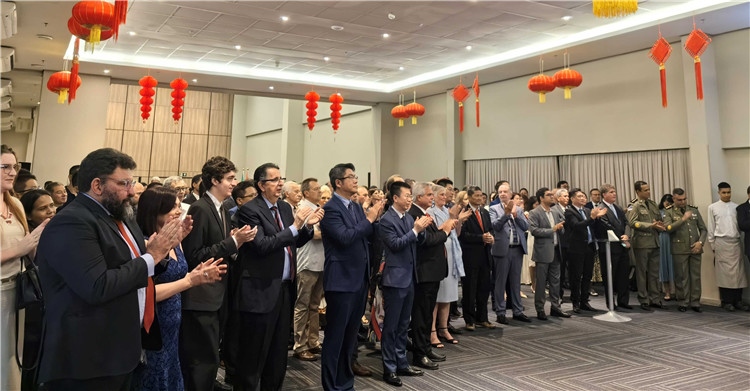 當(dāng)?shù)貢r(shí)間3月27日，中國駐累西腓新任總領(lǐng)事蘭和平舉行到任招待會。圖為招待會現(xiàn)場。中國駐累西腓總領(lǐng)事館供圖
