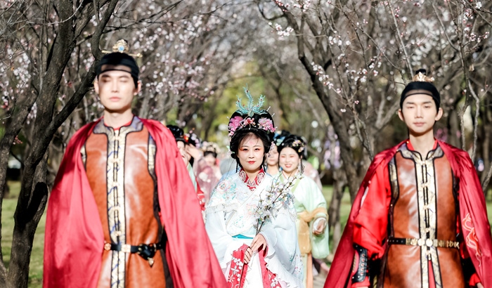 第七屆杏花節(jié)上的漢服巡游。受訪方供圖