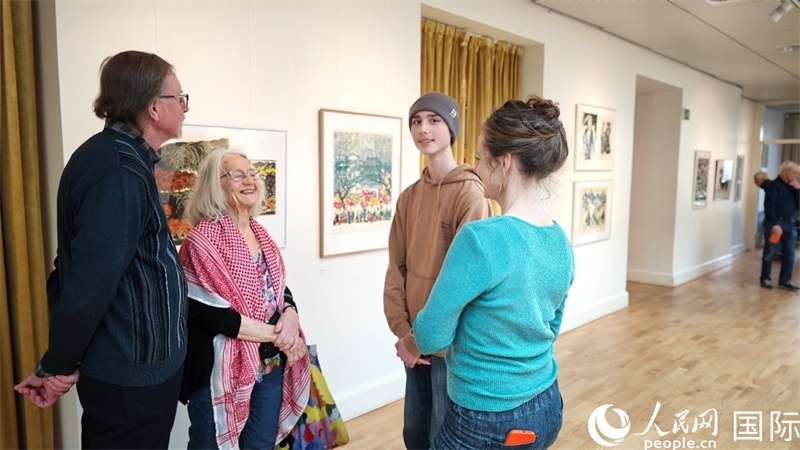 參加講座活動的瑞典聽眾。人民網(wǎng)記者殷淼攝