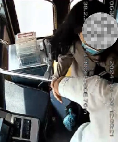 公交車上他一聲大吼！魏杰，好樣的！