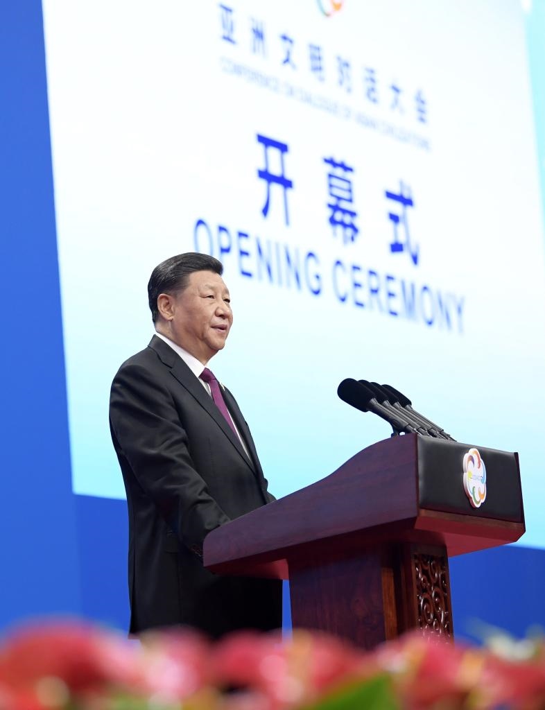 2019年5月15日，習(xí)近平主席在北京國(guó)家會(huì)議中心出席亞洲文明對(duì)話大會(huì)開幕式，并發(fā)表題為《深化文明交流互鑒 共建亞洲命運(yùn)共同體》的主旨演講。新華社記者 李學(xué)仁 攝