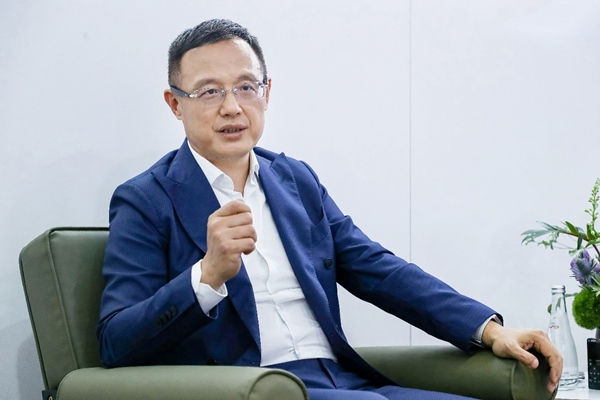 華為終端BG智選車業(yè)務部總裁汪嚴旻