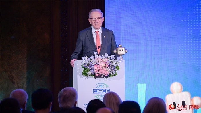 英中貿(mào)易協(xié)會(huì)主席古沛勤爵士致辭。人民網(wǎng) 郭錦標(biāo)攝