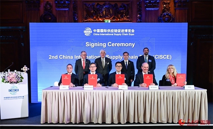 簽約儀式現(xiàn)場(chǎng)。人民網(wǎng) 郭錦標(biāo)攝