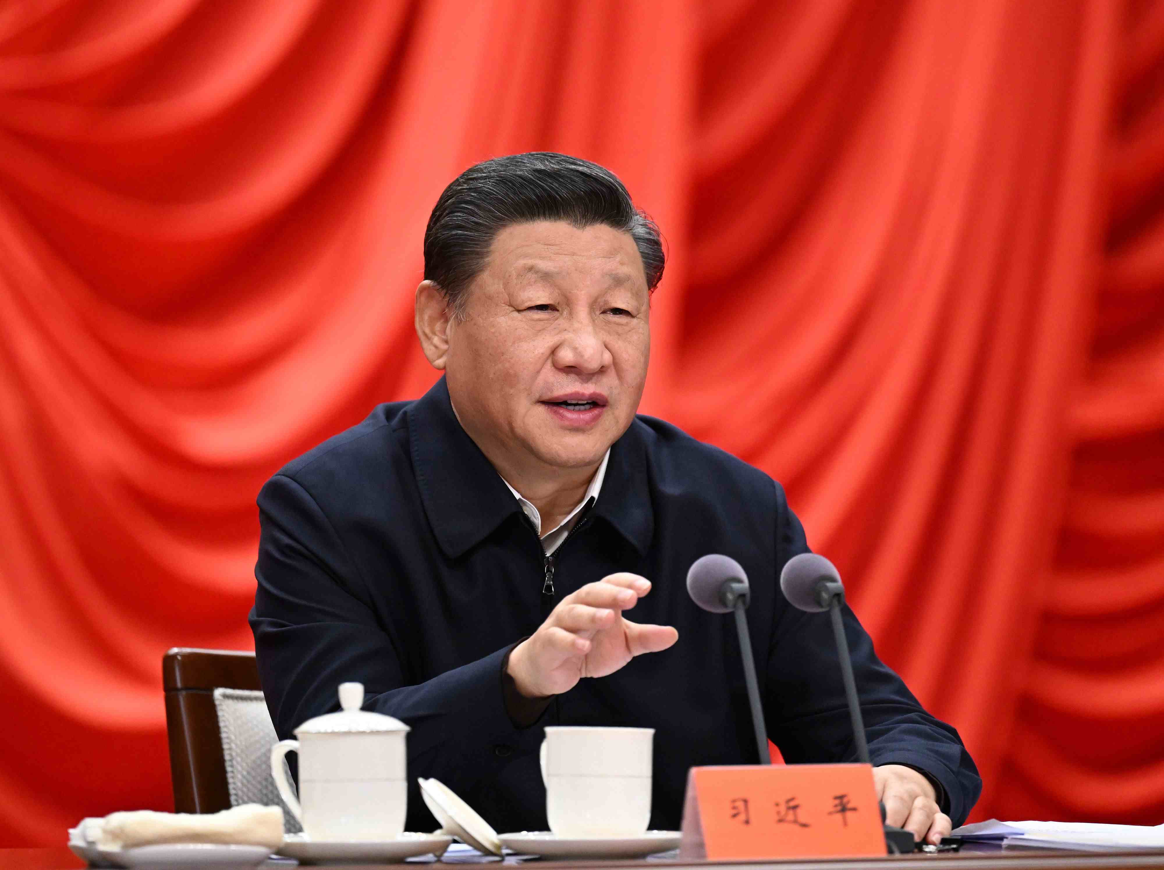 △ 2022年1月11日，習近平總書記在省部級主要領導干部學習貫徹黨的十九屆六中全會精神專題研討班開班式上發(fā)表重要講話，強調全黨同志都要明大德、守公德、嚴私德。
