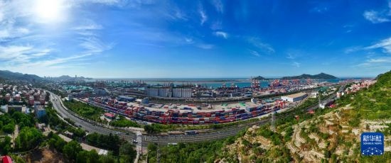 這是6月26日拍攝的中哈連云港物流合作基地（無人機(jī)照片）。新華社記者 季春鵬 攝