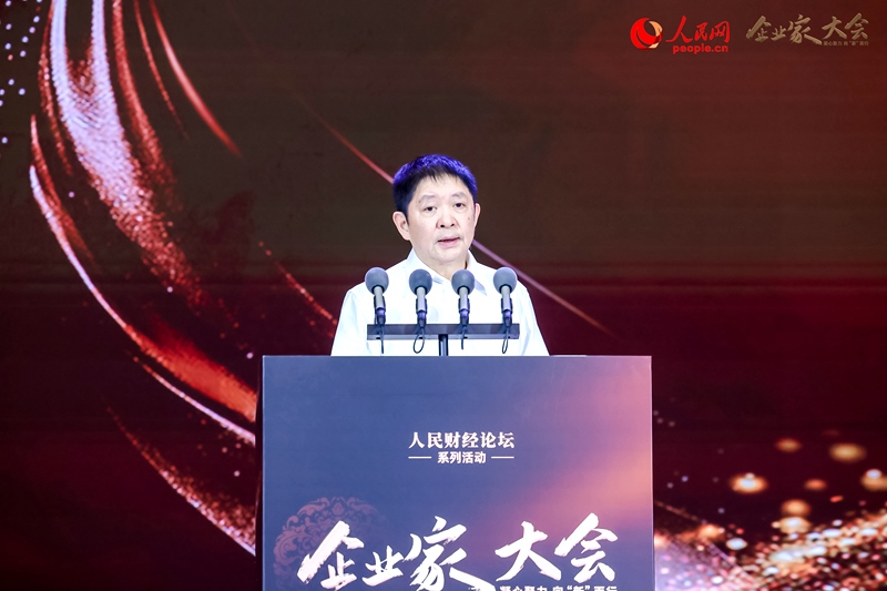 冠達(dá)控股集團(tuán)董事局主席彭建虎。人民網(wǎng)記者 孫博洋攝
