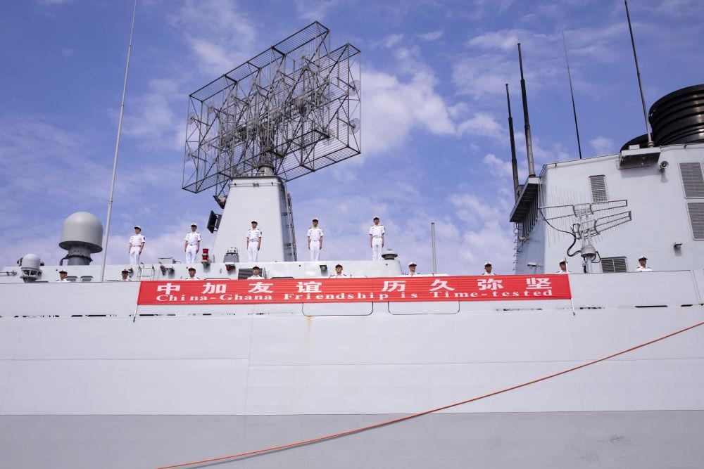 2023年6月27日，中國海軍第43批護(hù)航編隊抵達(dá)加納特馬港碼頭，開始對加納進(jìn)行為期4天的友好訪問。