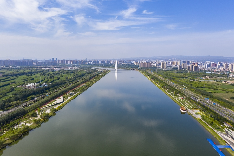 這是2023年6月27日在山西省太原市拍攝的汾河（無人機(jī)照片）。新華社記者 楊晨光 攝