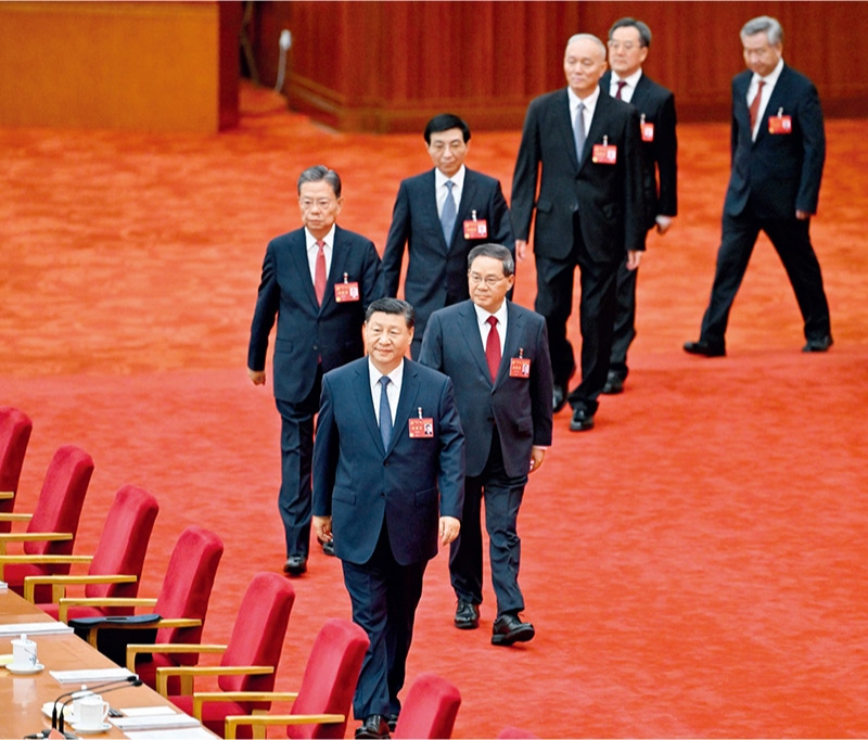 中國(guó)共產(chǎn)黨第二十屆中央委員會(huì)第三次全體會(huì)議，于2024年7月15日至18日在北京舉行。這是習(xí)近平、李強(qiáng)、趙樂(lè)際、王滬寧、蔡奇、丁薛祥、李希等步入會(huì)場(chǎng)。 新華社記者 岳月偉/攝