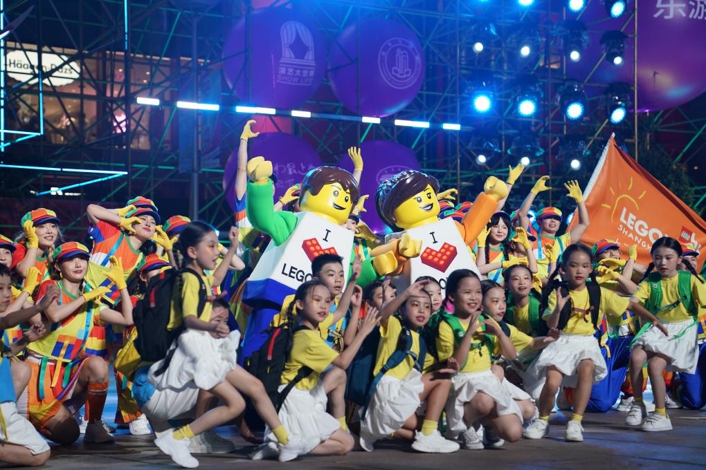 9月14日晚，演員在上海旅游節(jié)開幕式上表演。新華社發(fā)（陳浩明 攝）