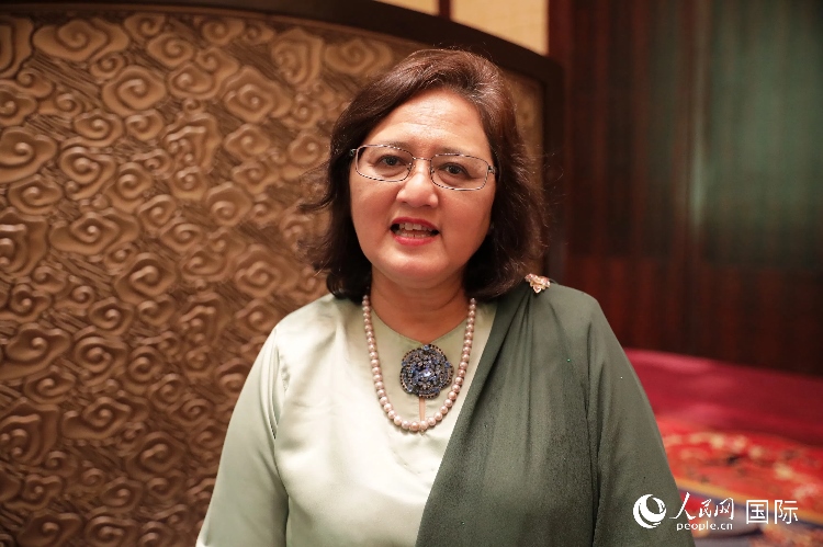 馬來西亞高教部高教司司長(zhǎng)阿茲琳達(dá)接受人民網(wǎng)采訪。人民網(wǎng) 王婧攝
