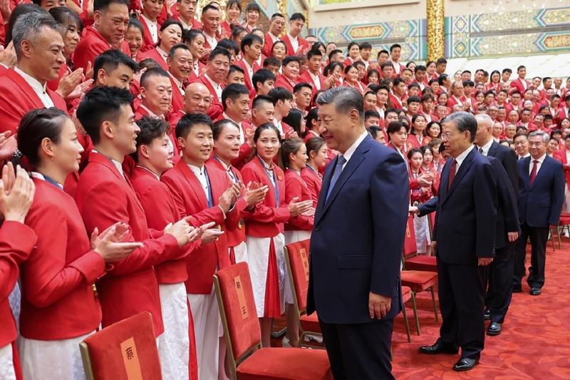 2024年8月20日，習(xí)近平總書記在人民大會(huì)堂接見第33屆夏季奧林匹克運(yùn)動(dòng)會(huì)中國體育代表團(tuán)全體成員。