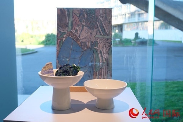 壁畫礦物質(zhì)顏料展示。人民網(wǎng)記者 尚凱元攝