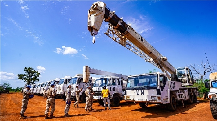 展開裝備核查。秦貴君攝