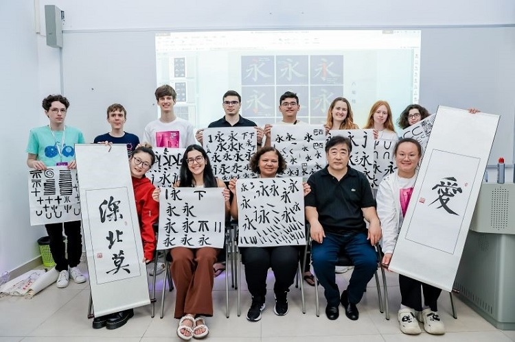 深北莫舉行文化交流活動。深北莫供圖