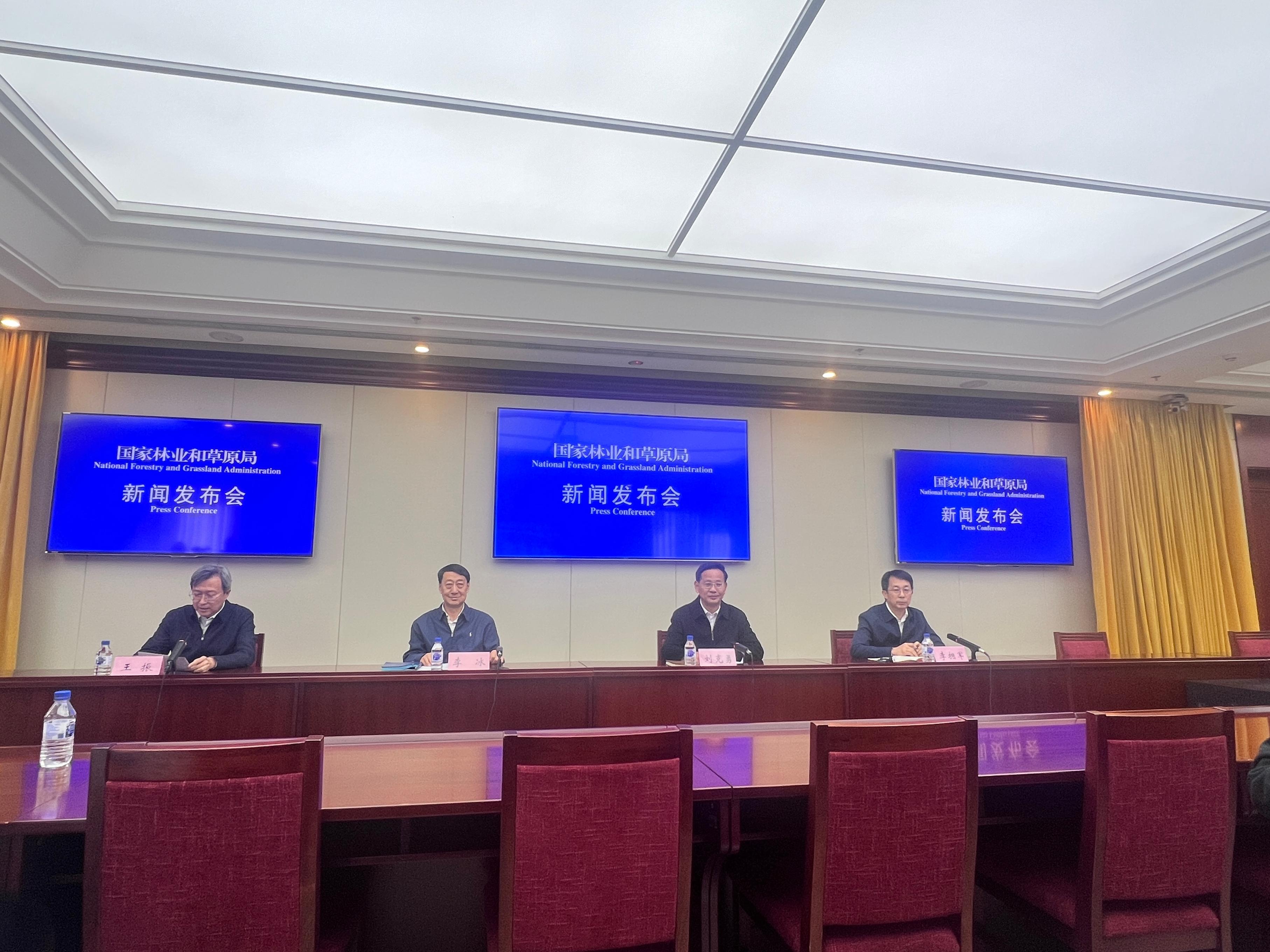 12月例行新聞發(fā)布會現(xiàn)場。人民網(wǎng) 歐陽易佳攝
