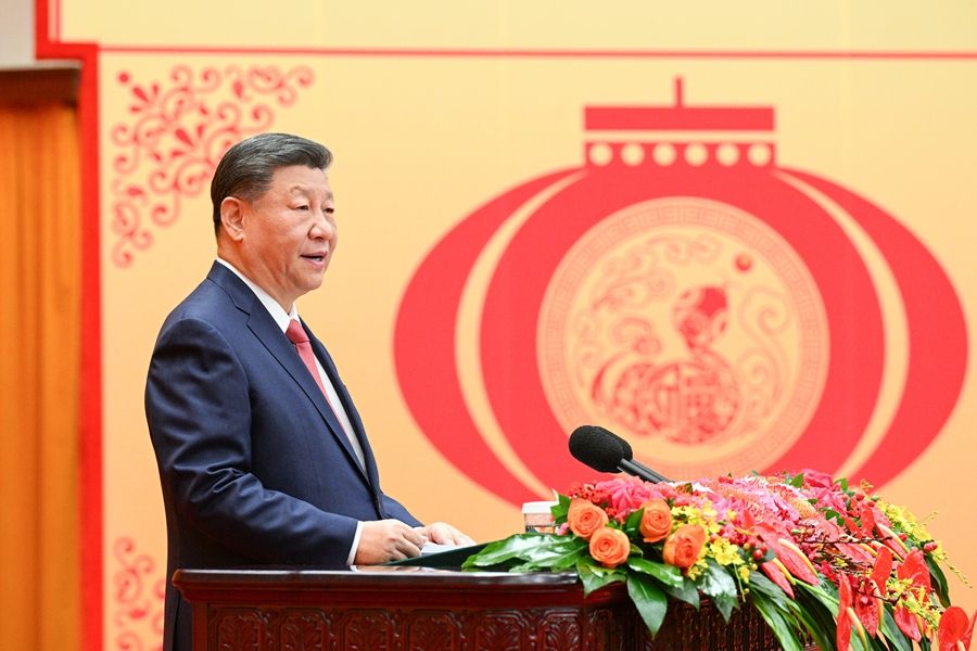 1月27日，中共中央、國(guó)務(wù)院在北京人民大會(huì)堂舉行2025年春節(jié)團(tuán)拜會(huì)。中共中央總書(shū)記、國(guó)家主席、中央軍委主席習(xí)近平發(fā)表講話(huà)。新華社記者 李學(xué)仁 攝