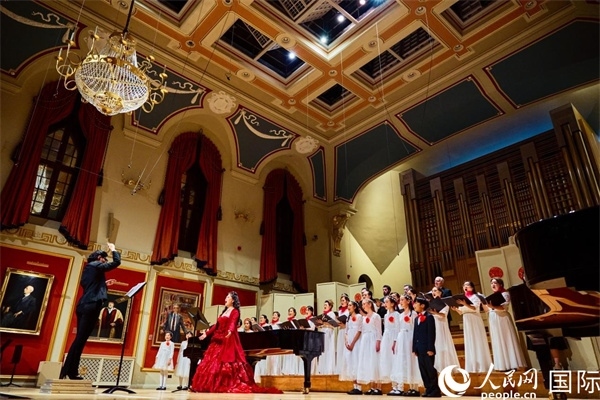 大合唱《燈火里的中國》。楊浩鵬攝