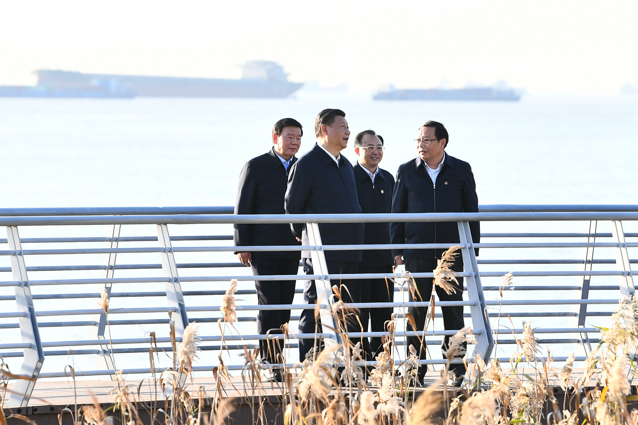 2020年11月12日，習(xí)近平總書記在江蘇南通五山地區(qū)濱江片區(qū)考察。